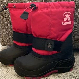 Kamik Snowboots with Removable Insulators.